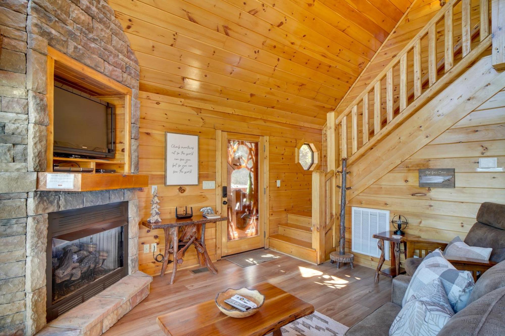 Hatcher Mtn Retreat Sevierville Cabin With Hot Tub! Eksteriør bilde